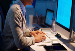 500萬(wàn)“薪火”助學(xué)計(jì)劃助力夢(mèng)想，長(zhǎng)沙新華電腦學(xué)院軟件開發(fā)的機(jī)遇與未來